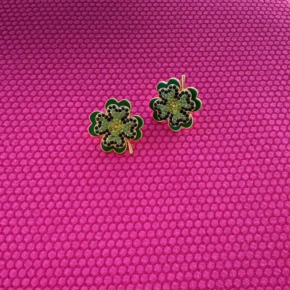 Gold Four-Leaf Clover Earrings – A Symbol of Luck & Elegance 🍀